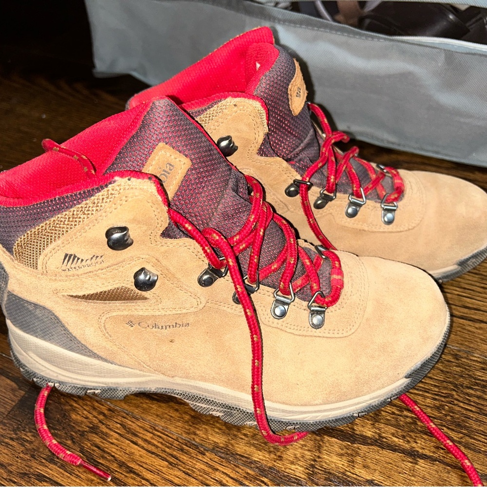 Columbia Women’s Hiking Shoes